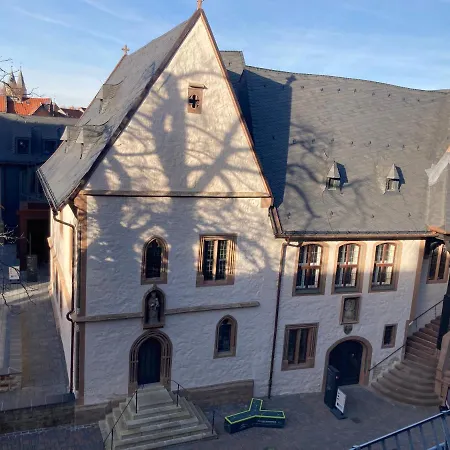 Am Marktplatz A6 *